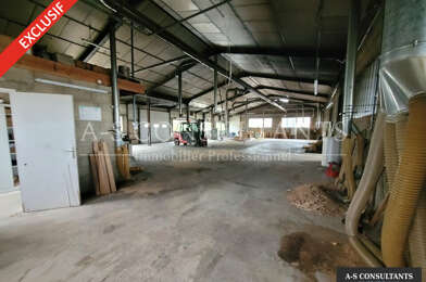Local industriel  685750 €