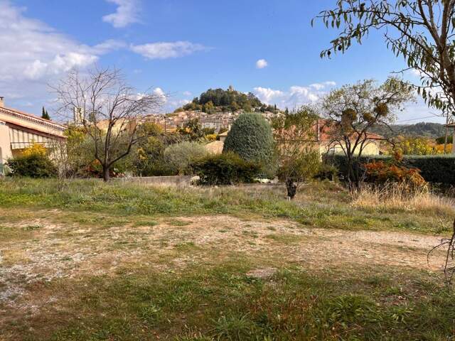 Terrain constructible à Forcalquier 758 m² — photo du bien