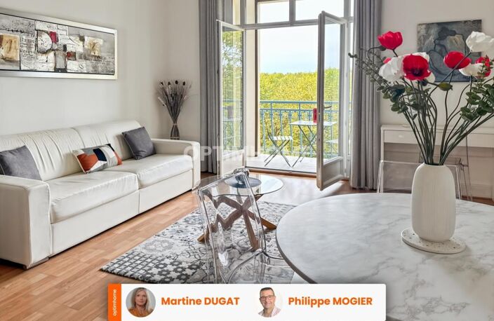Vichy 03 – Le Carlton, Triangle d’Or, T2 donnant sur Parc des Sources — photo 4