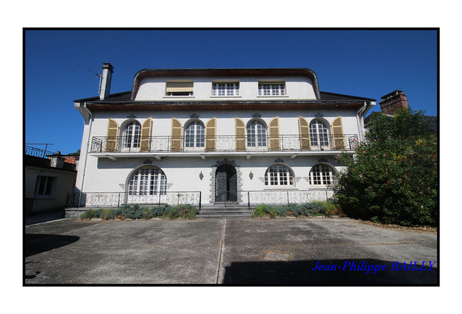 Maison de caractère, 370 m² habitables. BENEJACQ (64) — photo 1