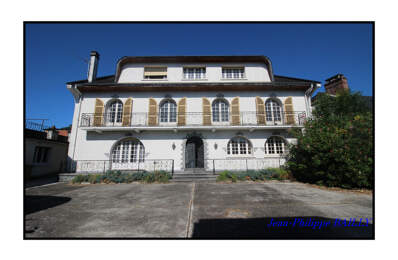Maison de caractère, 370 m² habitables. BENEJACQ (64) — photo du bien