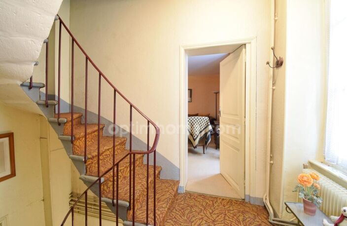 *** EXCLUSIVITE *** APPARTEMENT + LOCAL COMMERCIAL LOUÉ *** BILLOM CENTRE VILLE *** — photo 2