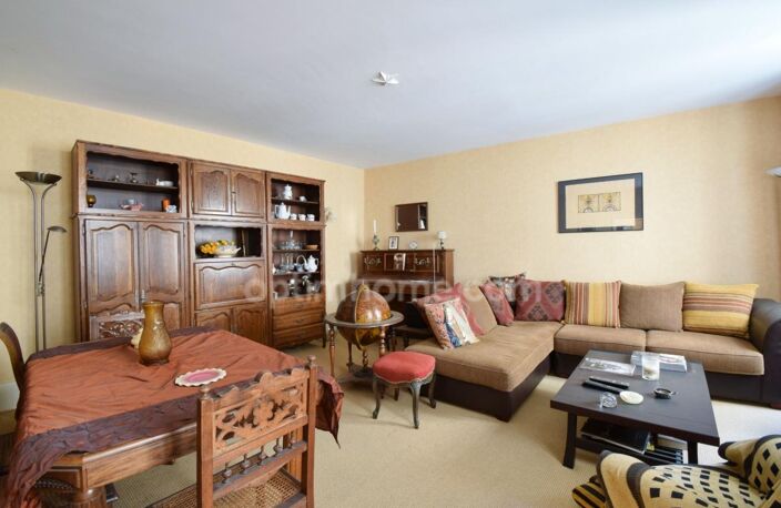 *** EXCLUSIVITE *** APPARTEMENT + LOCAL COMMERCIAL LOUÉ *** BILLOM CENTRE VILLE *** — photo 4