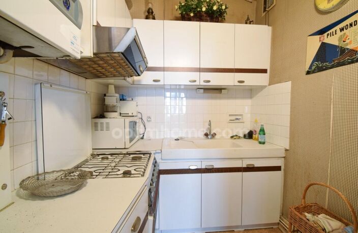 *** EXCLUSIVITE *** APPARTEMENT + LOCAL COMMERCIAL LOUÉ *** BILLOM CENTRE VILLE *** — photo 5