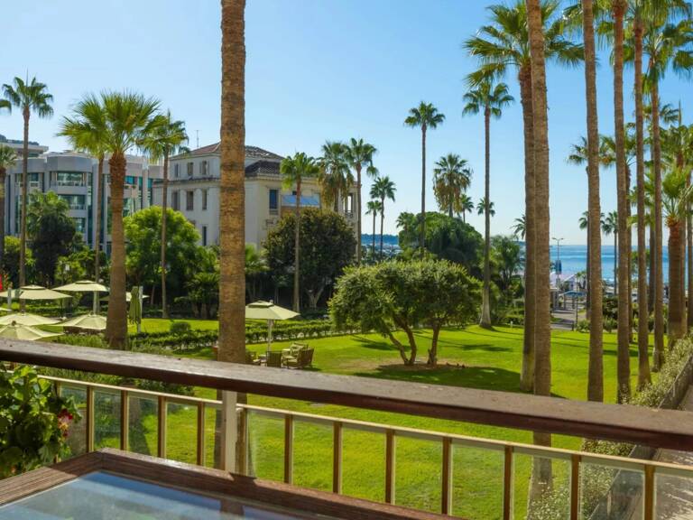 CANNES CROISETTE – GRAND HÔTEL — photo 1