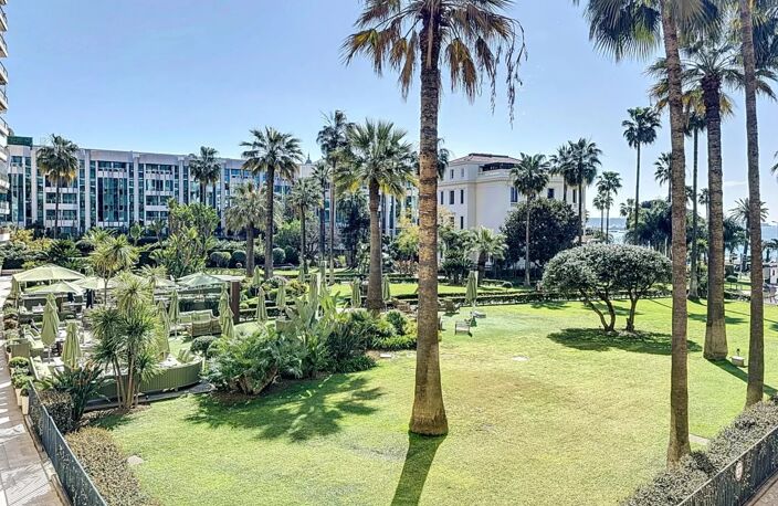 CANNES CROISETTE – GRAND HÔTEL — photo 3