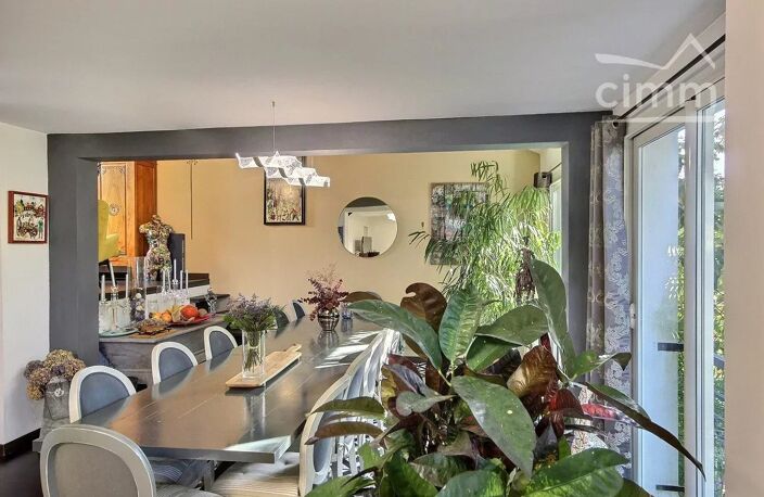 A VENDRE MAISON 9 PIECES A GOURNAY SUR MARNE — photo 2