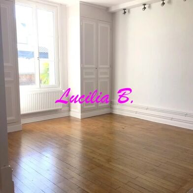 Appartement 3 pièces 690 €