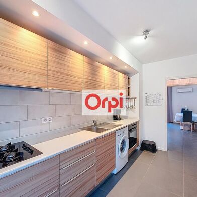 Appartement 3 pièces 308000 €