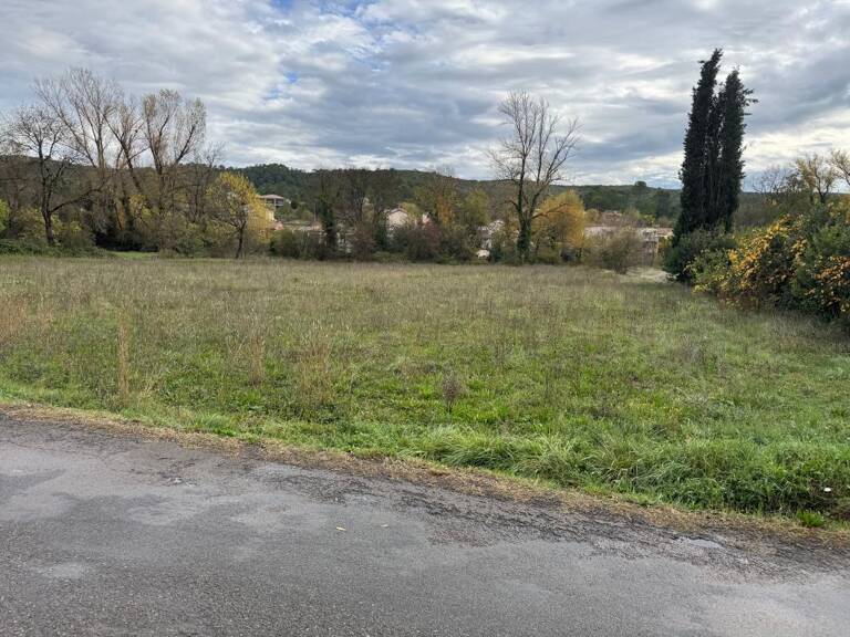 Beau terrain à bâtir aux portes d’Alès – cadre paisible et environnement privilégié — photo 1
