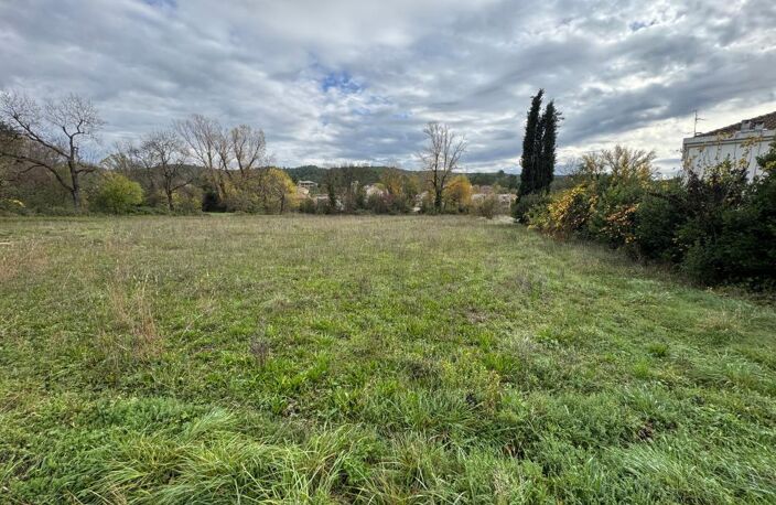 Beau terrain à bâtir aux portes d’Alès – cadre paisible et environnement privilégié — photo 2