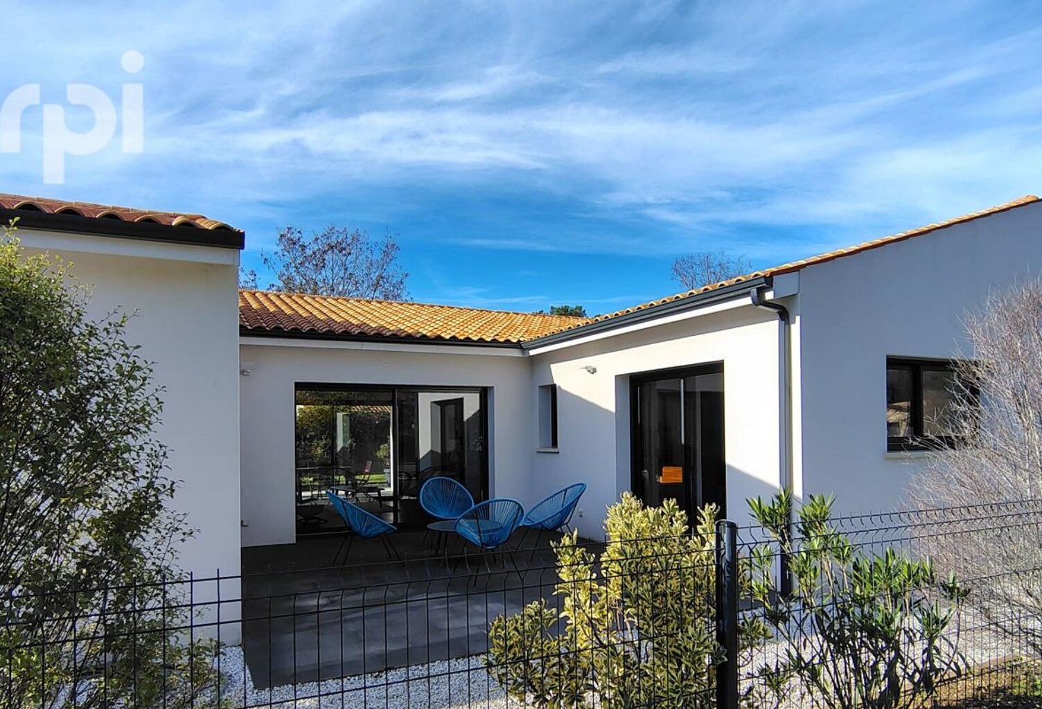 RONCE LES BAINS VILLA EN RESIDENCE SECURISEE — photo 1