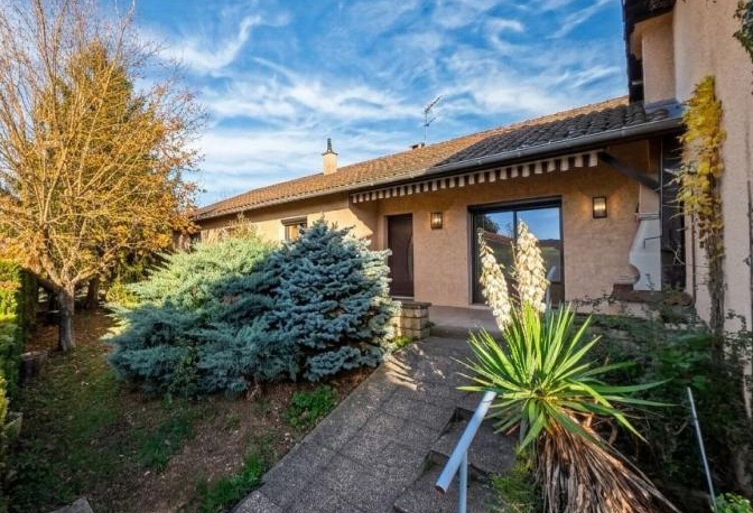 Grande Maison Familiale de 140 m² : Potentiel et Confort de Vie à Charvieu-Chavagneux — photo 1
