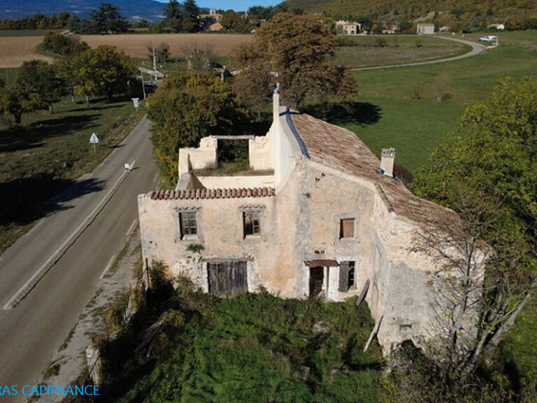 Ensemble immobilier à rénover - Fort potentiel d'exploitation commerciale ou touristique au Pays de Sault — photo 1