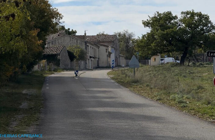 Ensemble immobilier à rénover - Fort potentiel d'exploitation commerciale ou touristique au Pays de Sault — photo 5
