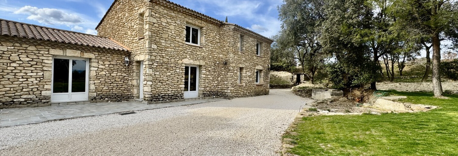 Maison 8 Pièces 202 m² à vendre à La Baume-de-Transit (26790)