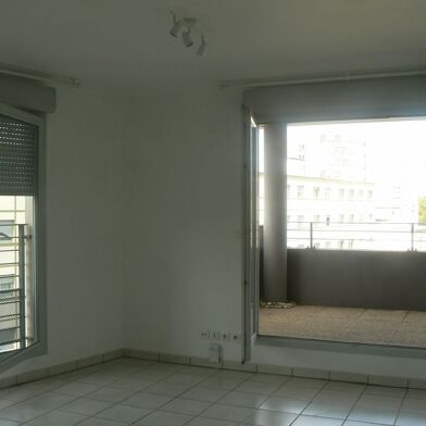 Appartement 3 pièces 900 €