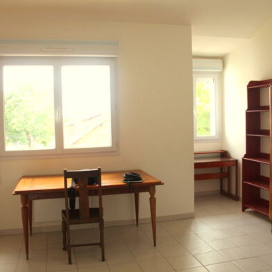 Appartement 1 pièces 975 €