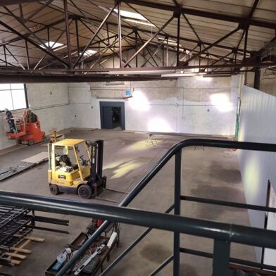 Local industriel  3600 €