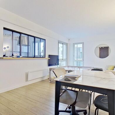 Appartement 3 pièces 2500 €