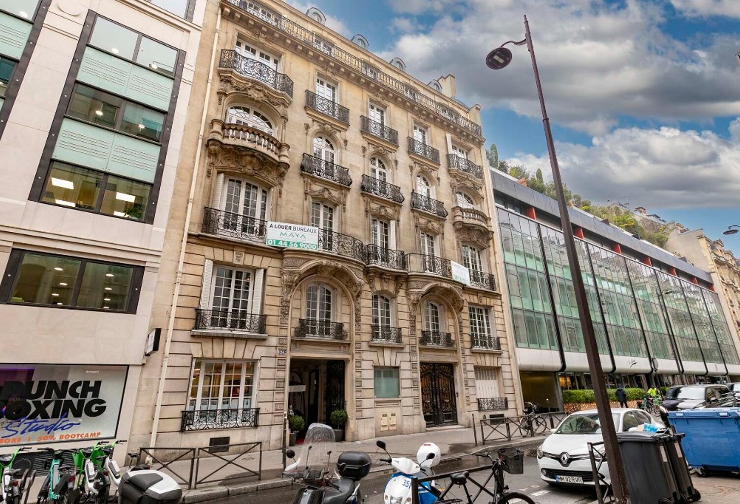 Bureaux à louer - Saint Philippe du Roule — photo 1