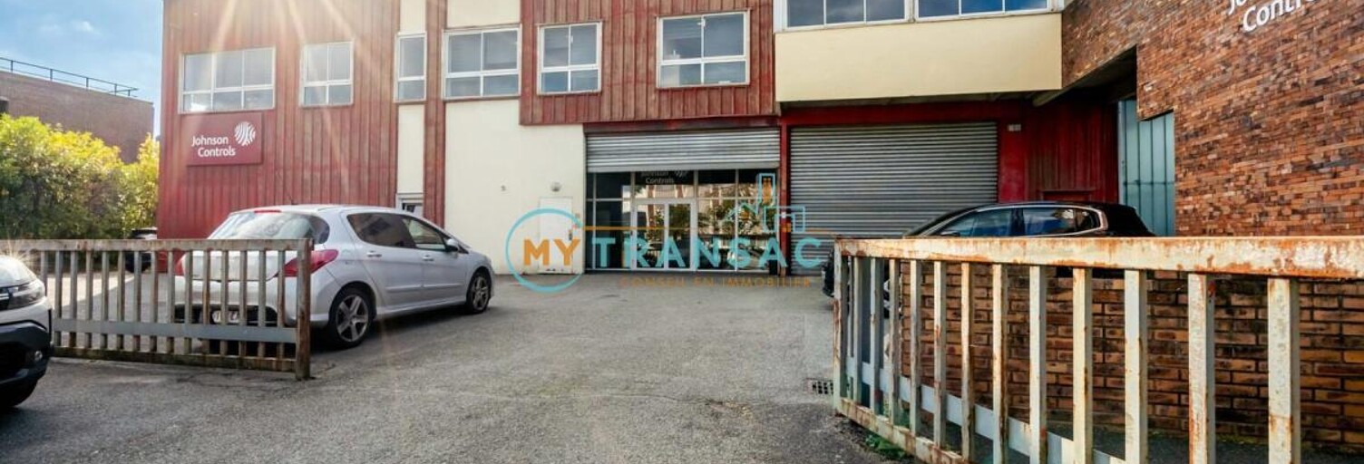 Local industriel  1678 m² à louer à Noisiel (77186)