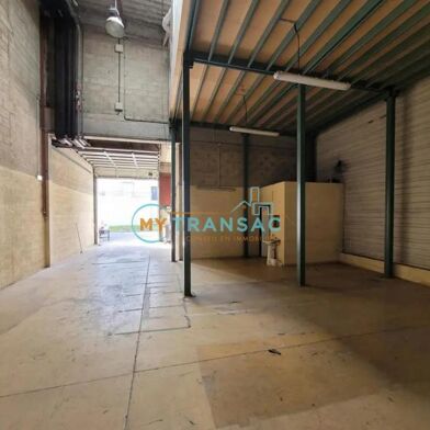 Local industriel  3861 €