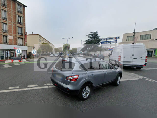 A VENDRE 400 M² LOCAL D'ACTIVITE - COMMERCIAL A STAINS — photo du bien