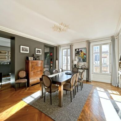 Appartement 4 pièces 749000 €