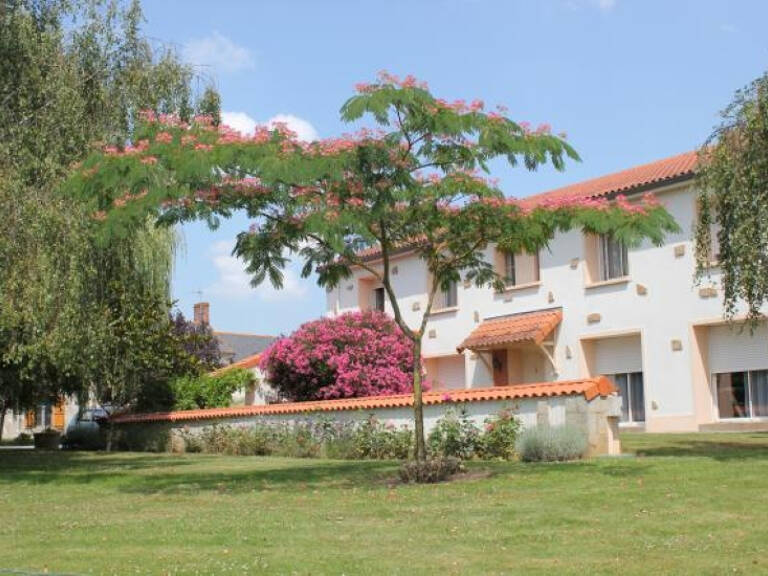 EXCLUSIVITÉ ? Propriété d'exception de 380 m² sur 2 hectares — photo 1