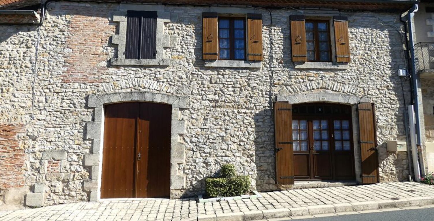 Maison 76 m2 / 2 chambres / grange attenante 34m² / petit jardin — photo 1