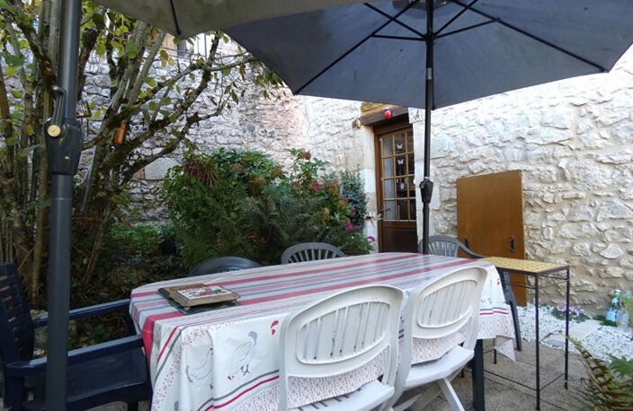 Maison 76 m2 / 2 chambres / grange attenante 34m² / petit jardin — photo 4