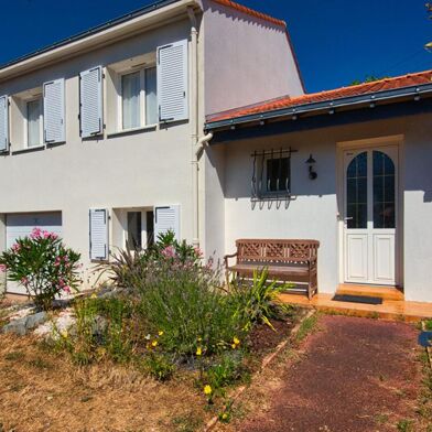 Maison 6 pièces 399360 €