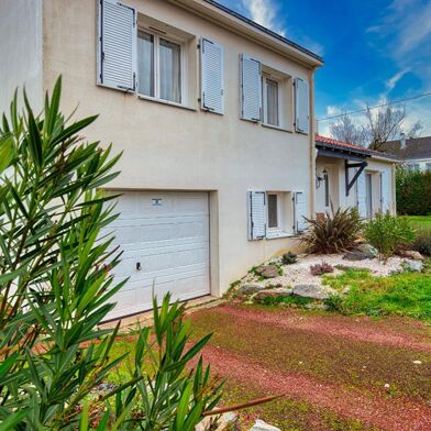 Maison 6 pièces 399360 €