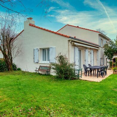 Maison 6 pièces 399360 €