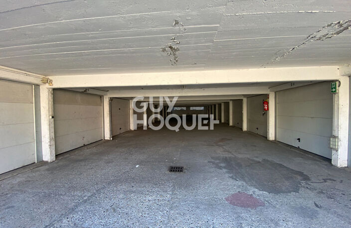 Garage de 13.6 m² à vendre libre d'occupation- quartier GIVORS PLAINES — photo 4