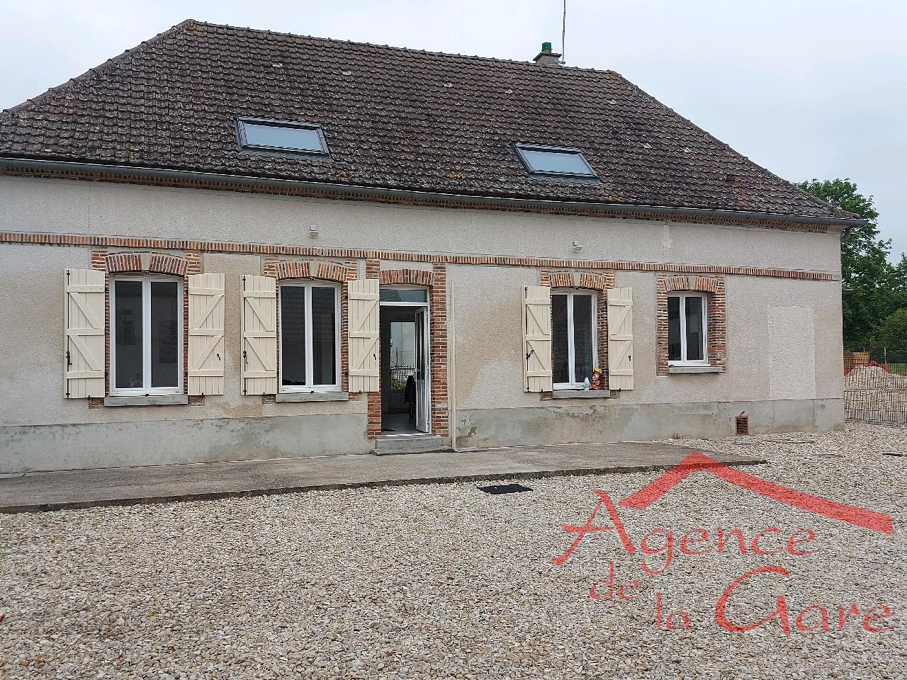 Maison de Village   T5 à louer Fère-Champenoise 51230