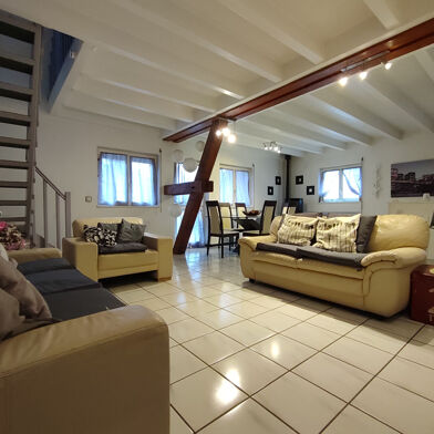 Appartement 5 pièces 234000 €