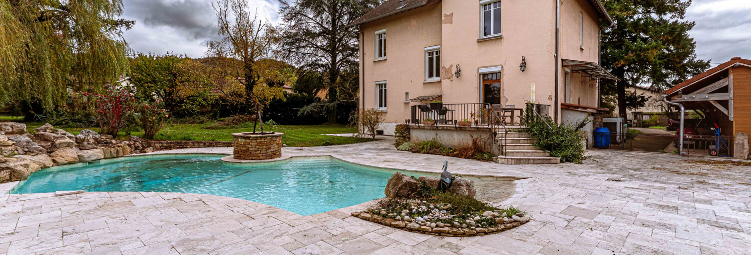 Maison 10 Pièces 376 m² à vendre à Crémieu (38460)