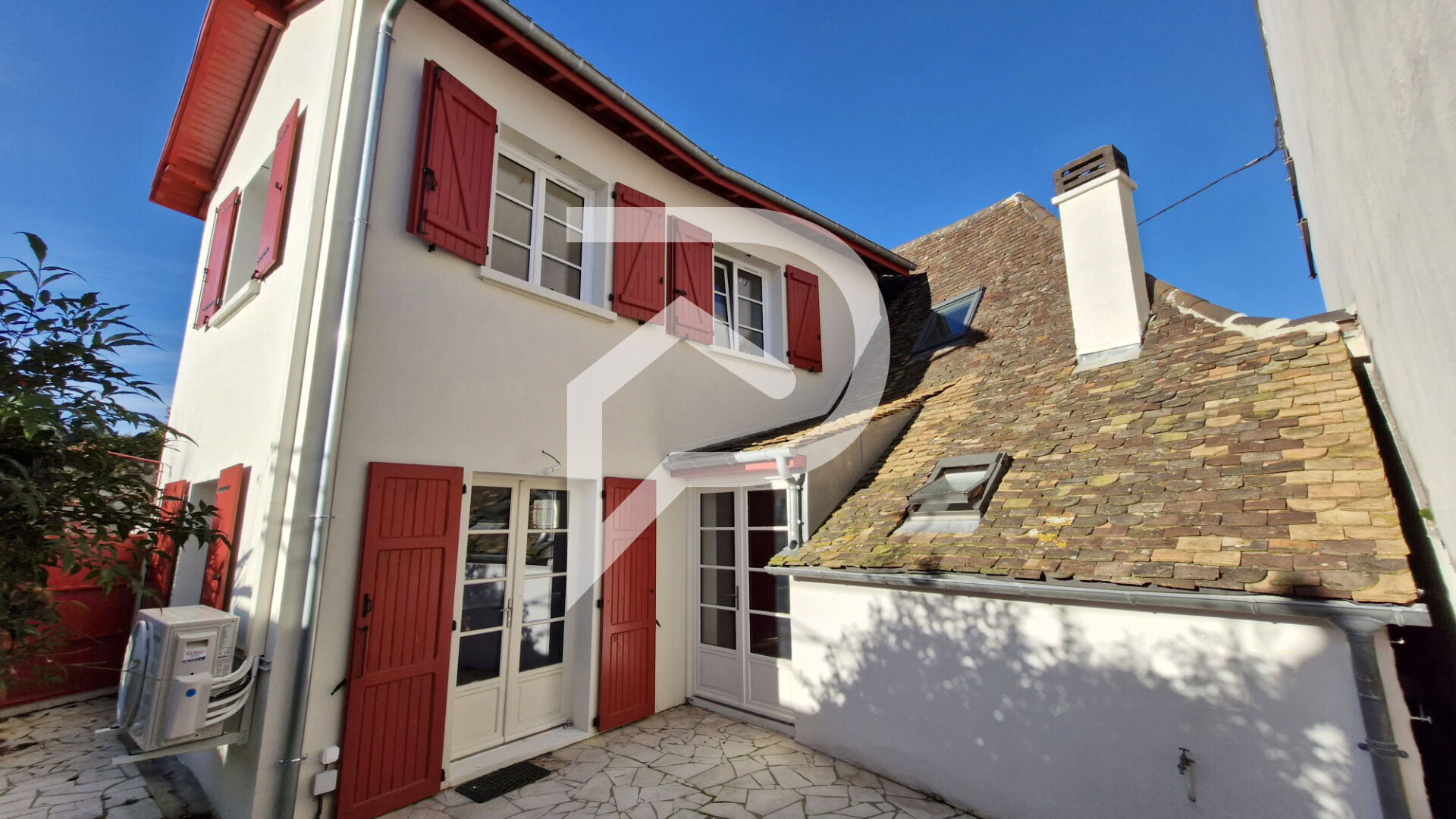 Villa / Maison  T5 à vendre Orthez 64300