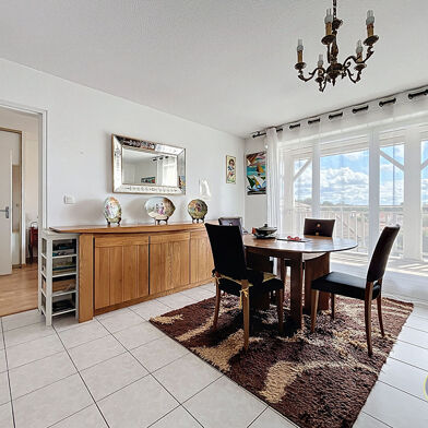 Appartement 4 pièces 299500 €