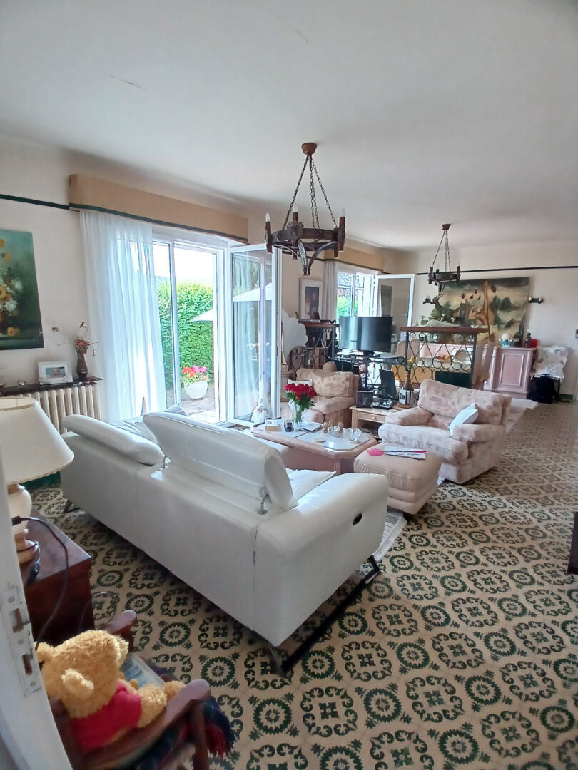 Villa / Maison  T4 à vendre Saint-Pée-sur-Nivelle 64310