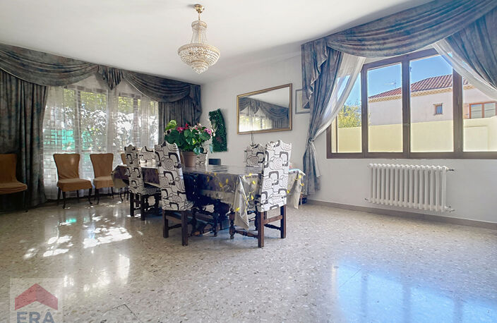 A vendre Maison 7 pièces Marseille 13014 Le Merlan garage terrasse piscine parkings — photo 4