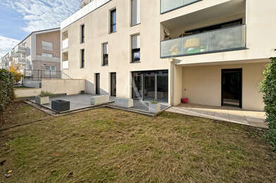 Appartement 5 pièces 299901 €