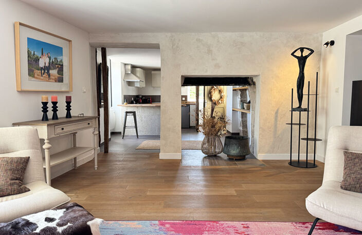 Maison de village au pied du château de Grignan — photo 2