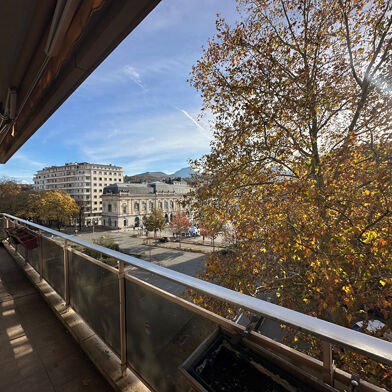 Appartement 3 pièces 1316 €