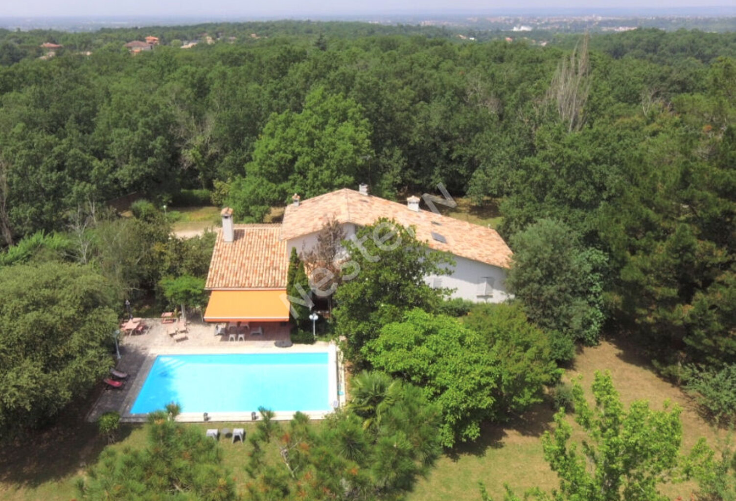 Belle maison d'architecte dans un beau parc boisé Montauban Le Fau — photo 1