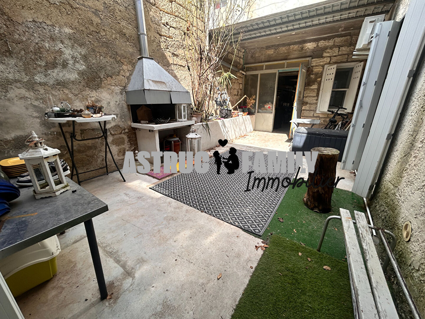 Villa / Maison  T7 à vendre Aigues-Mortes 30220