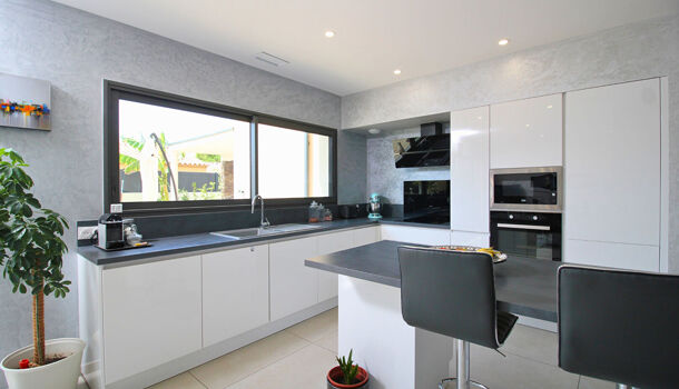 Villa / Maison 5 pièces  à vendre Saint-Laurent-d'Aigouze 30220