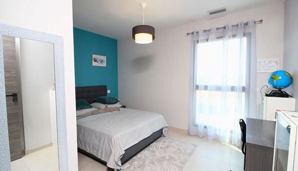 Villa / Maison 5 pièces  à vendre Saint-Laurent-d'Aigouze 30220